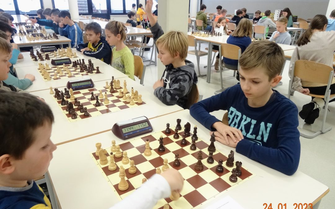 Vse tri šahovske ekipe OŠ Šmihel kot občinski prvaki ali podprvaki uvrščene na področno tekmovanje